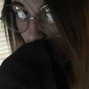 Meet your Posher, Lizzie